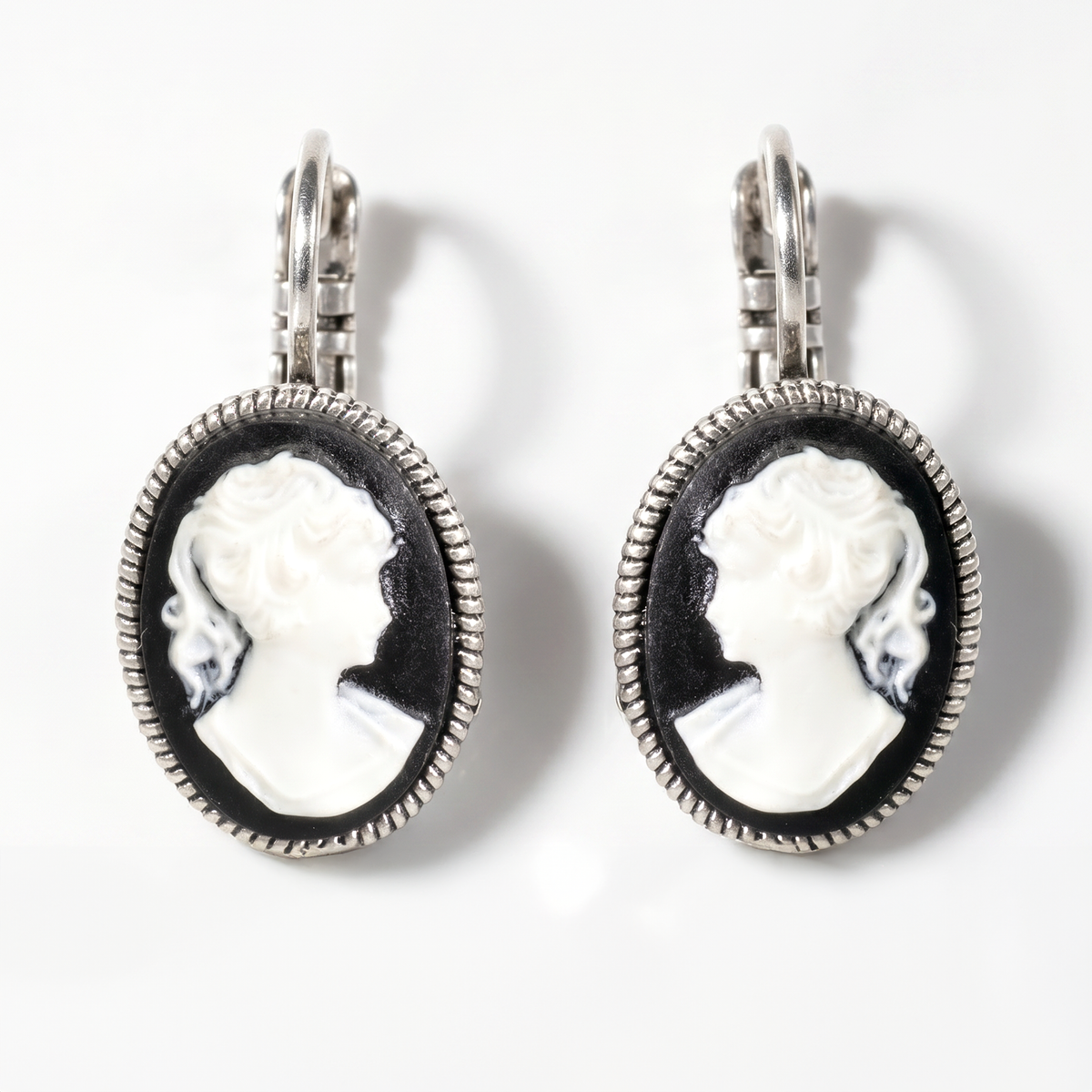 Cameo Earrings Groot Zilver