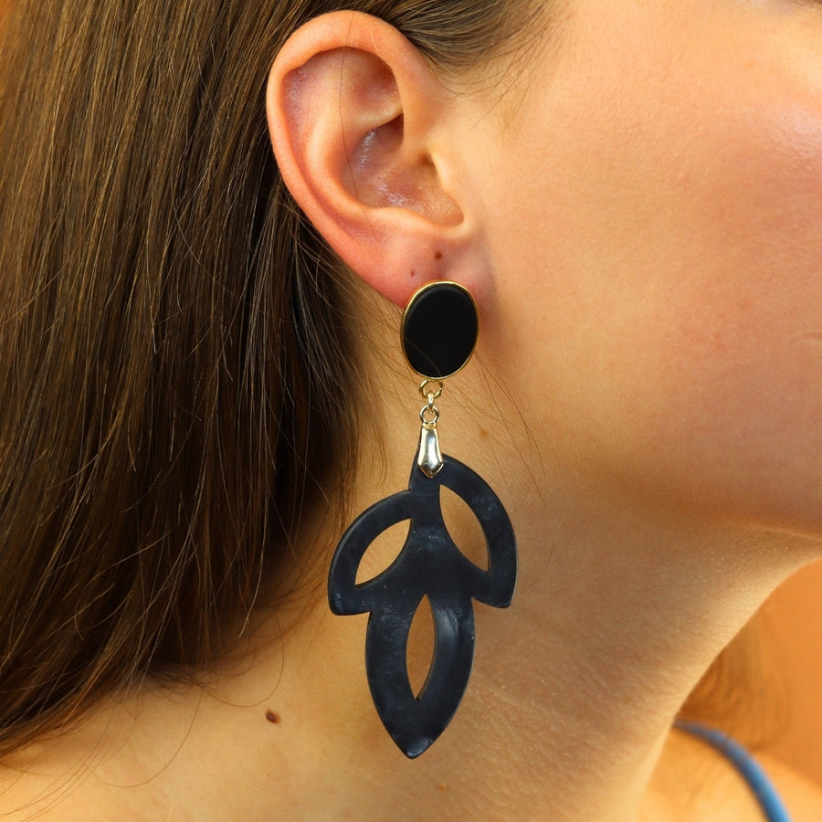 Dangling Filigrain Earrings Zwart