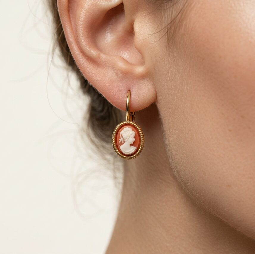 Cameo Earrings Klein Goud