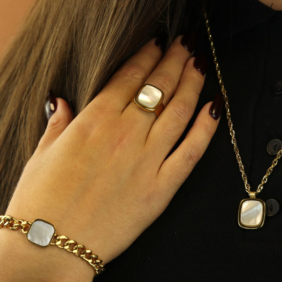 Signet Ring