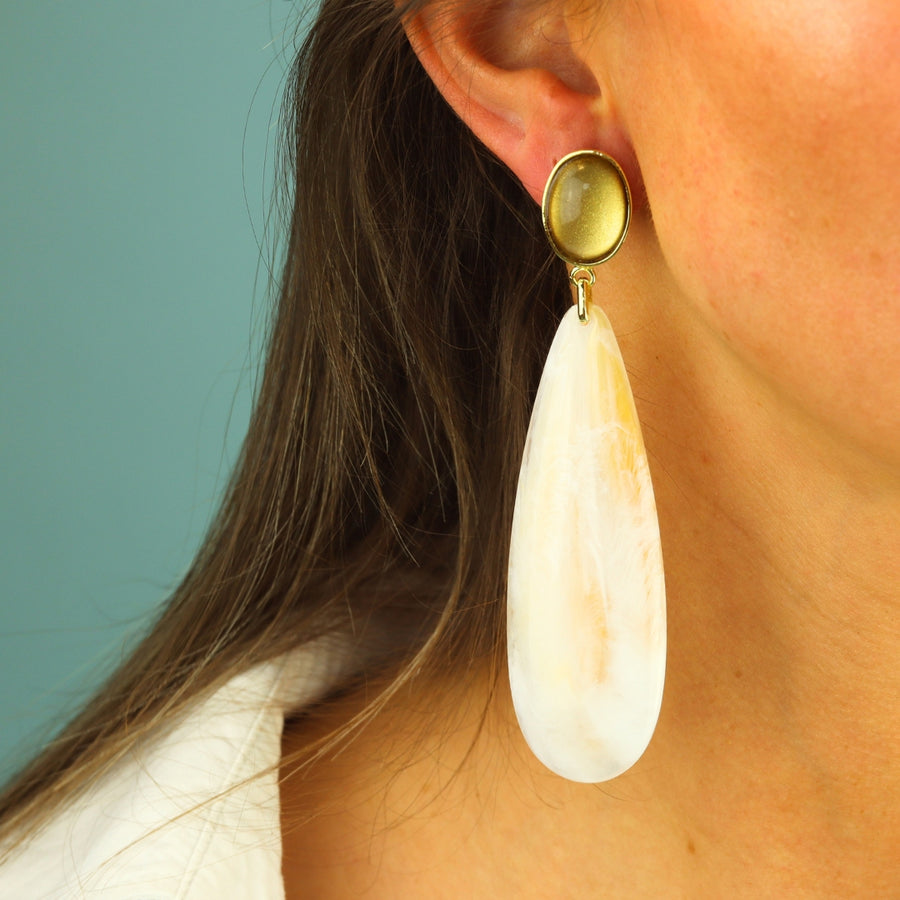 Chique Oval Dangling Drops