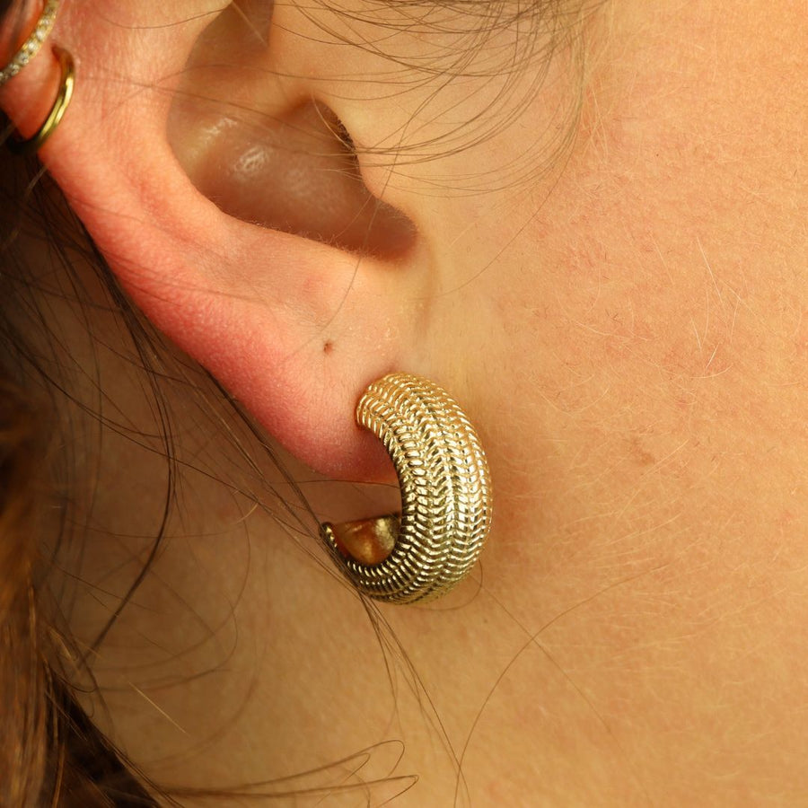 Ribbed Hoops