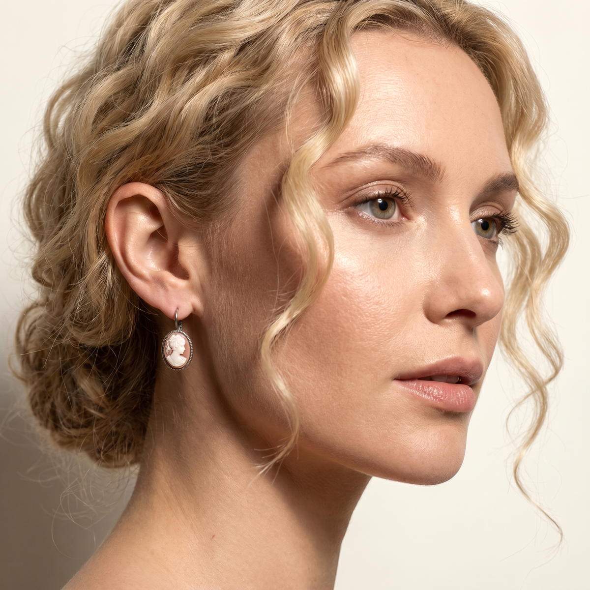Cameo Earrings Groot Zilver