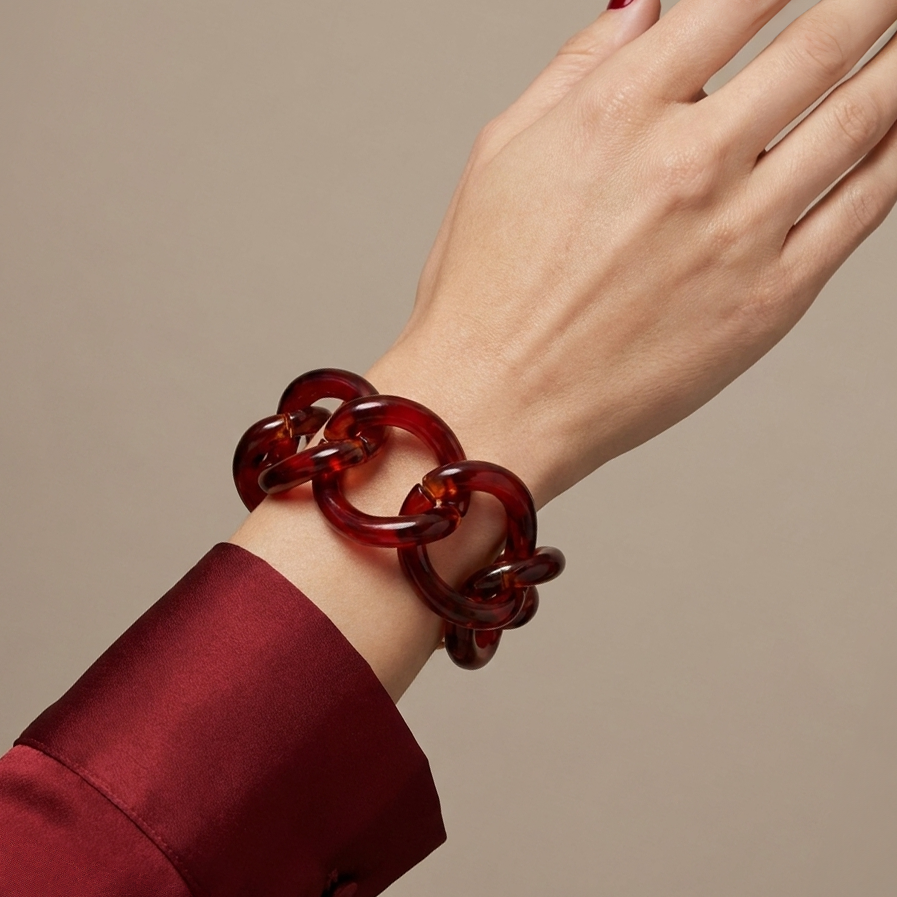 The totally vogue bracelet