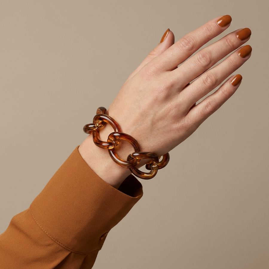 The totally vogue bracelet