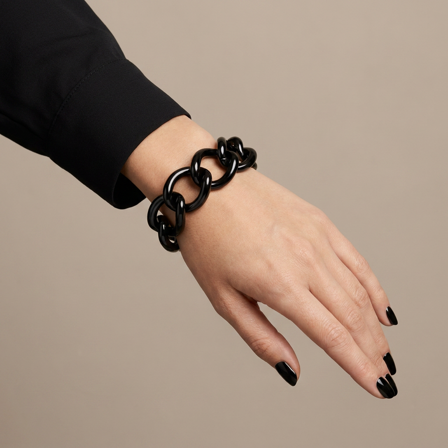 The totally vogue bracelet