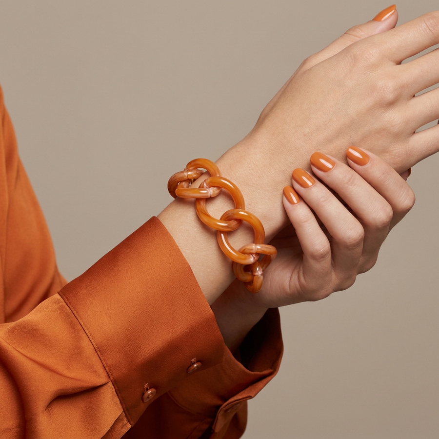 The totally vogue bracelet