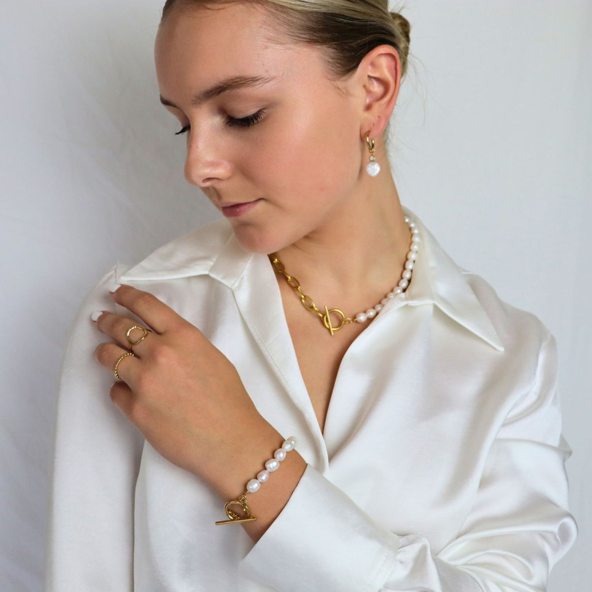 Chain Bracelet With Pearls