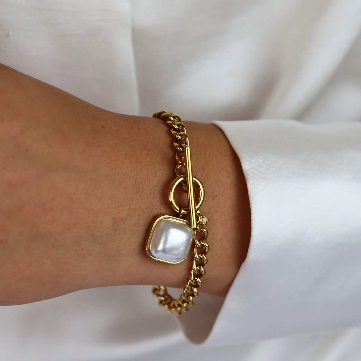 Chain Bracelet With Square Stone