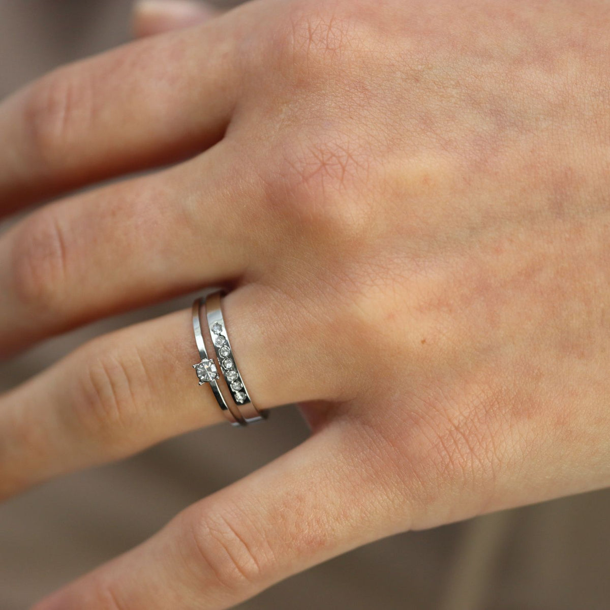 Double Ring With Silver Stone