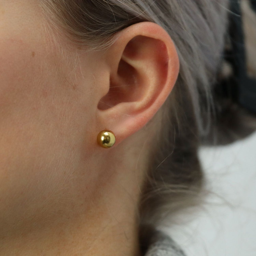 Medium Dot Studs