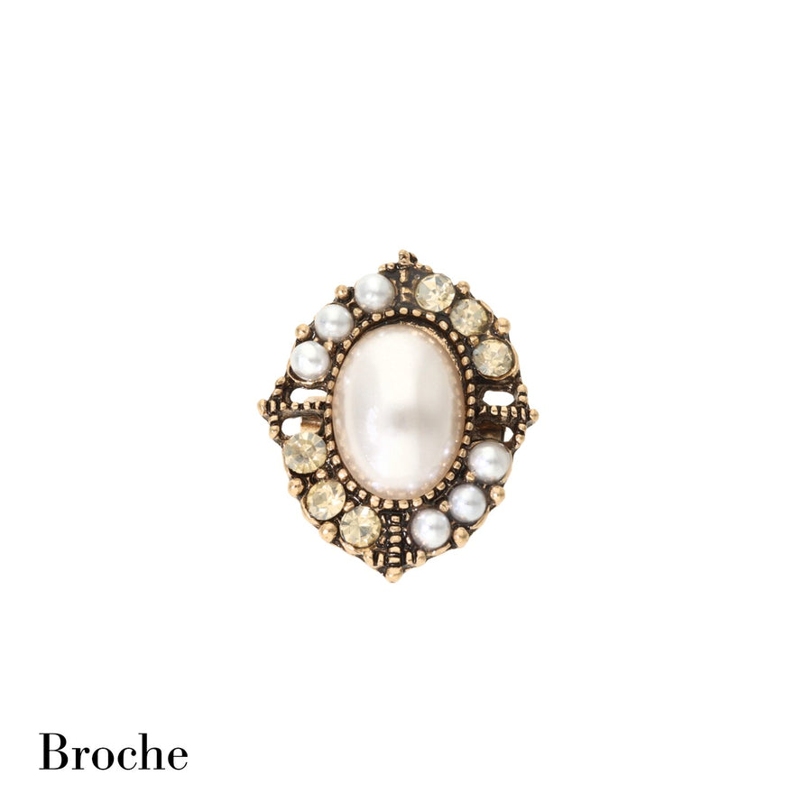 Oval Pearl Broche
