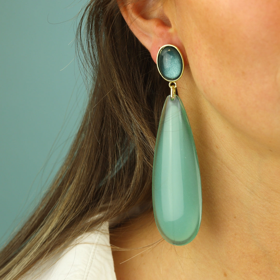 Chique Oval Dangling Drops