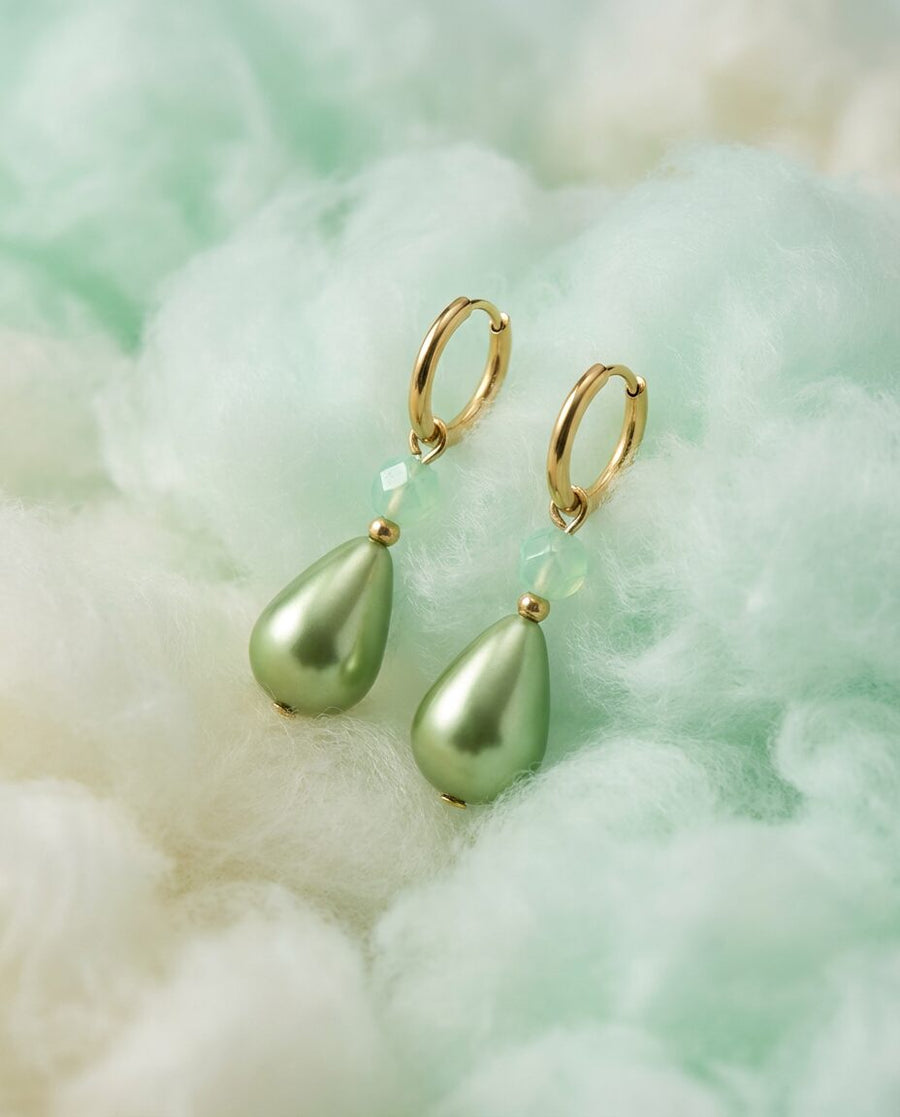 Droplet Pearl with Facetted Bead