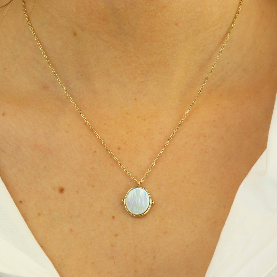 Oval Mother of Pearl Necklace
