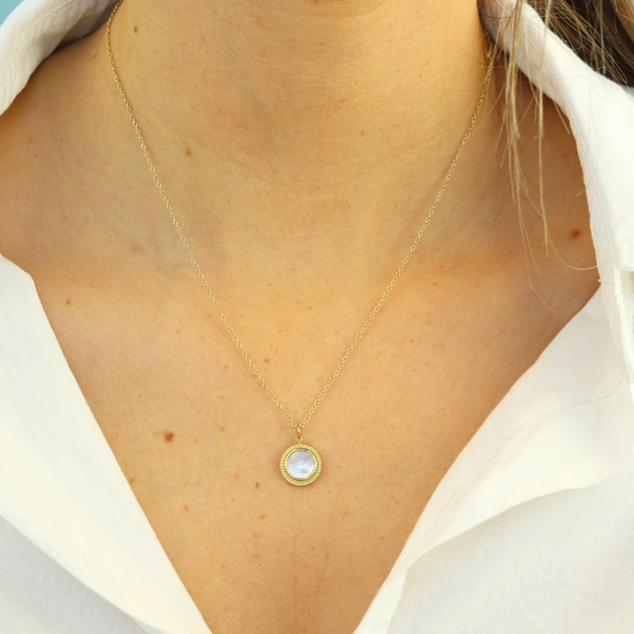 Vintage Mother of Pearl Necklace
