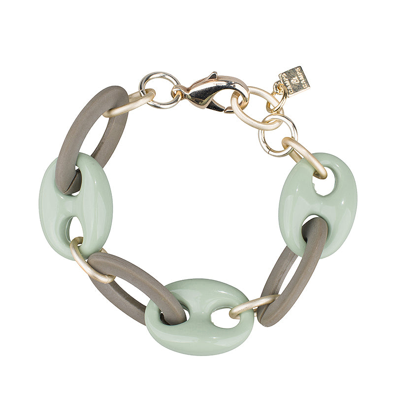 The funky oval chain bracelet