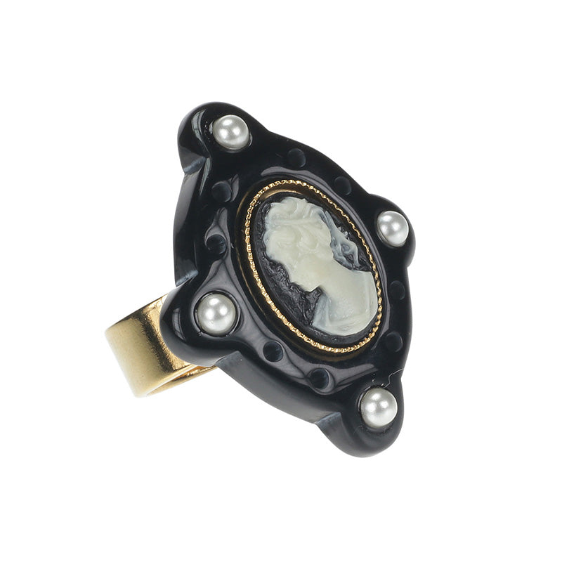 Cameo Nostalgia Ring
