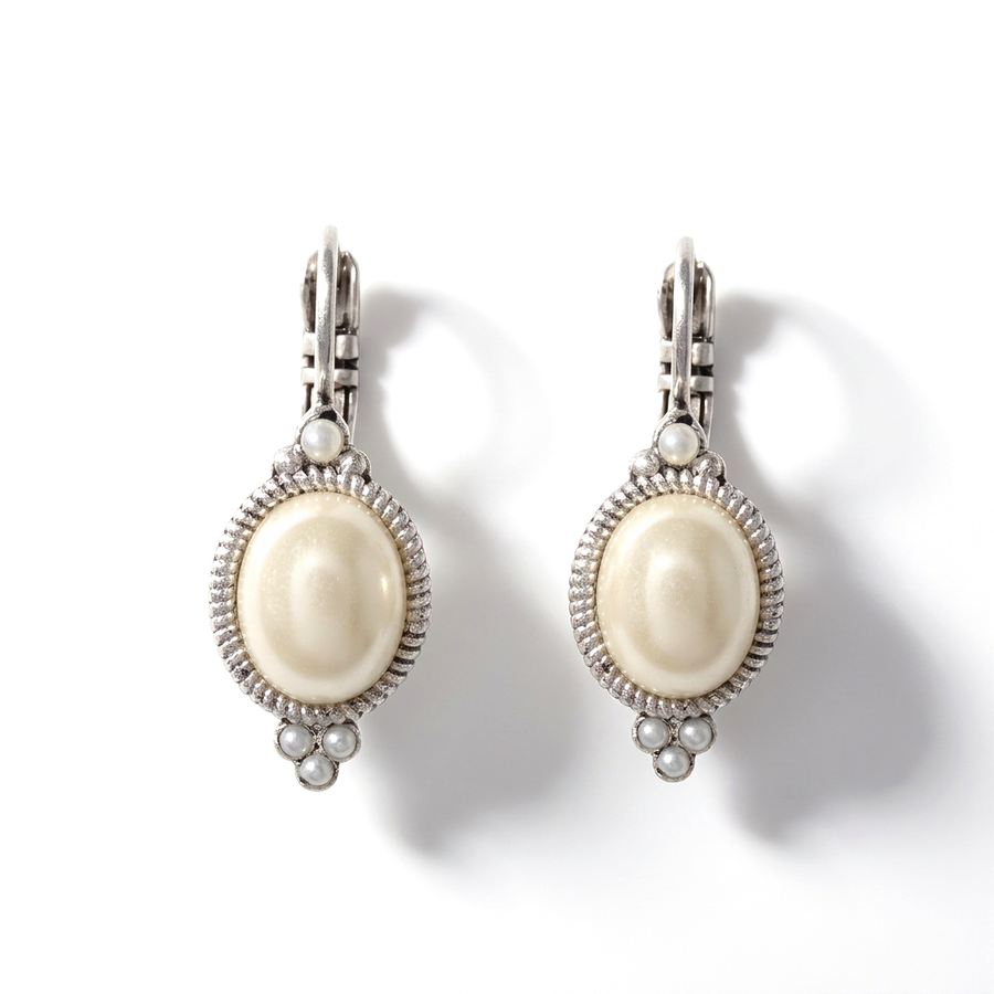 Ovale Perle Ohrringe mit Swarovski-Kristall
