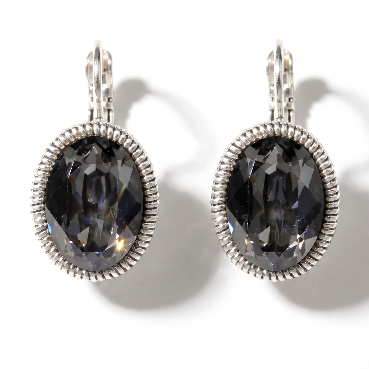 Oval Earrings 2.5 cm Silver with Swarovski crystal