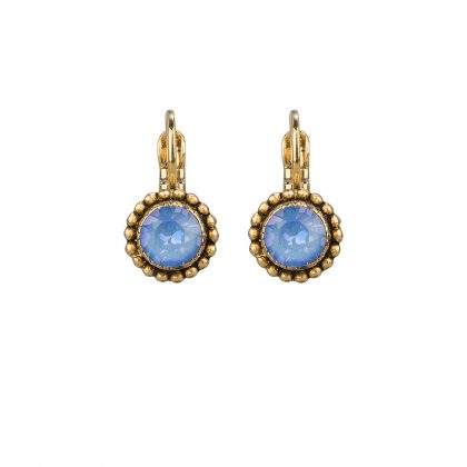 Luchtblauwe Swarovski oorbellen met gouden sluiting