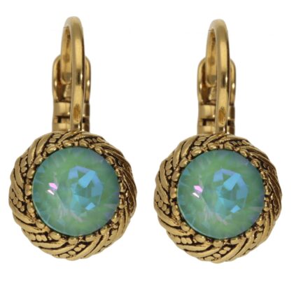Sage groene Swarovski oorbellen met gouden sluiting